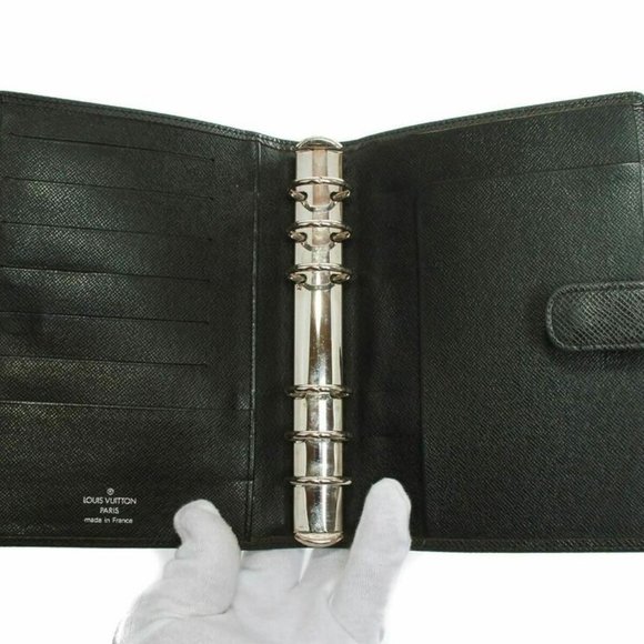 Authentic Louis Vuitton Black Taiga Agenda MM notebook - Picture 9 of 12